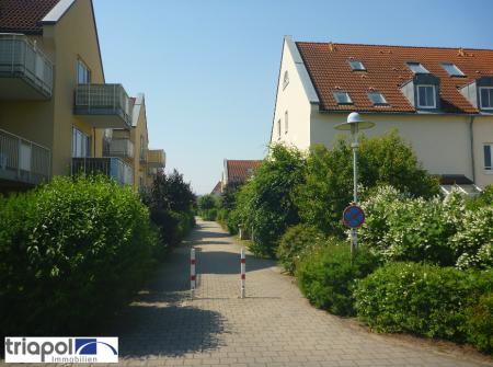 Schöne 2-Zi-Whg. mit Balkon und Einbauküche in ruhiger und grüner Lage von Coswig.
