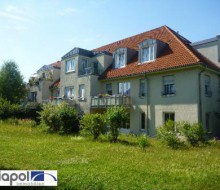 Schöne 1-Zi-Whg. mit Laminat und Süd-Terrasse im Grünen.
