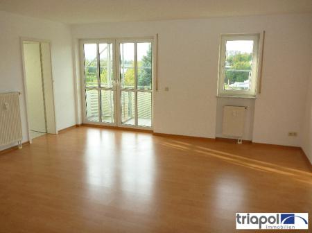 Schöne 2-Zi-Whg. mit Balkon und Tiefgarage in ruhiger und grüner Lage.