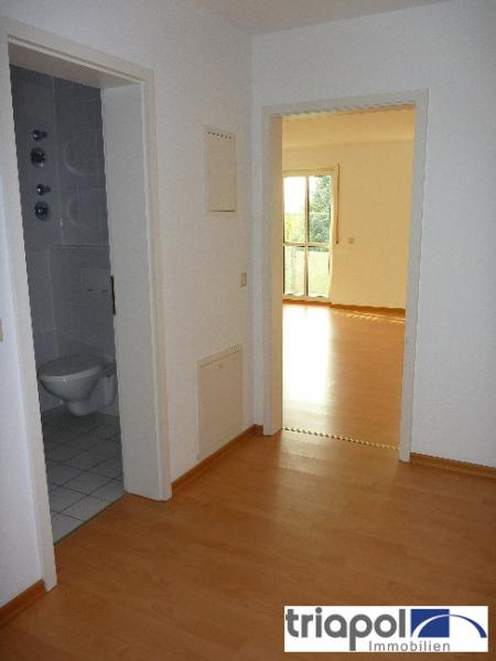 Schöne 2-Zi-Whg. mit Balkon und Tiefgarage in ruhiger und grüner Lage.