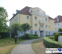 Schöne und geräumige 2-Zi-Whg. mit Balkon und Tiefgarage in ruhiger und grüner Lage.