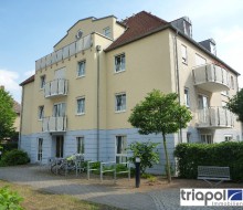 Hübsche 2-Zi-Whg. mit 2 Balkone, Laminatboden und Tiefgarage in ruhiger und grüner Lage.