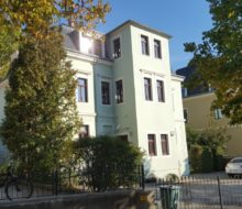 Hübsche 4-Zi-Dachgeschosswohnung mit Dielenboden in begehrter Wohnlage in Dresden Trachau.