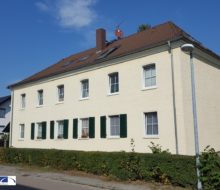 Ruhig und grün gelegenes Mehrfamilienhaus nördlich von Dresden.