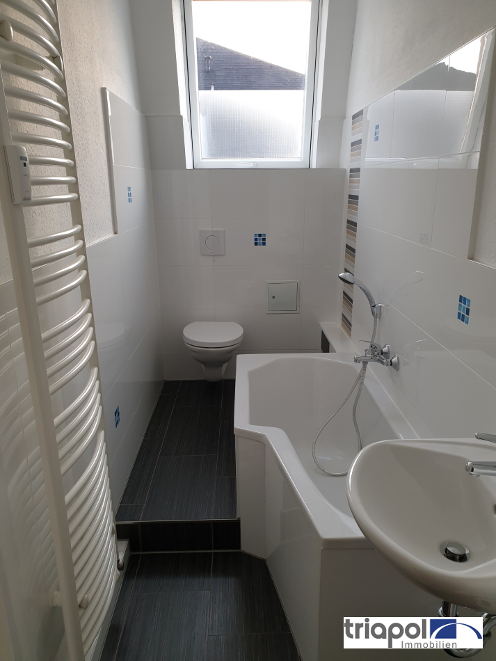 Gemütliche 3-Zi-Wohnung mit Balkon in Leuben.