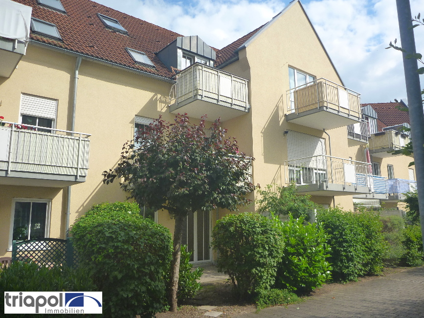 Großzügige Maisonettewohnung mit Schlafgalerie und Balkon in ruhiger und grüner Lage von Coswig.