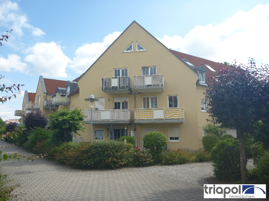 Gemütliche 2-Zi-Whg. mit Balkon und Laminatboden in ruhiger und grüner Lage von Coswig.