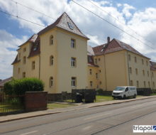 Hübsche 2-Zi-Wohnung mit Laminatboden, Wohnküche und Balkon in Leuben.