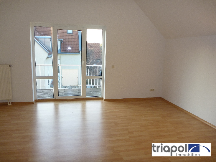 Schöne Dachgeschoss Ruhig gelegene 1-Zi-Wohnung mit Balkon in Coswig.