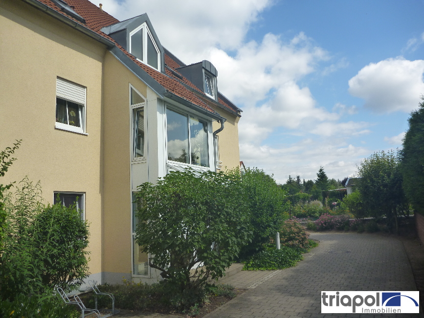 Schöne Dachgeschoss Ruhig gelegene 1-Zi-Wohnung mit Balkon in Coswig.