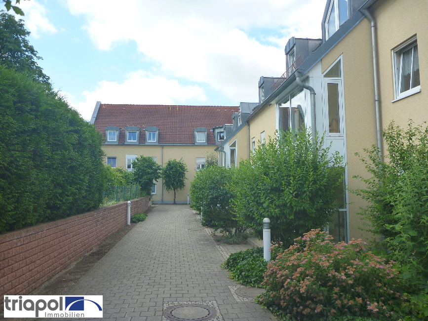 Schöne Dachgeschoss Ruhig gelegene 1-Zi-Wohnung mit Balkon in Coswig.