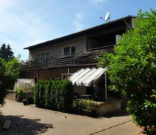 Geräumige 3-Zi-Whg. mit gr. Terrasse, gr. Gemeinschaftsgarten und separatem Eingang in Radebeul Lindenau.