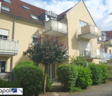 Ruhig und grün gelegene 1-Zi-Whg. mit Balkon und Laminatboden in Coswig.