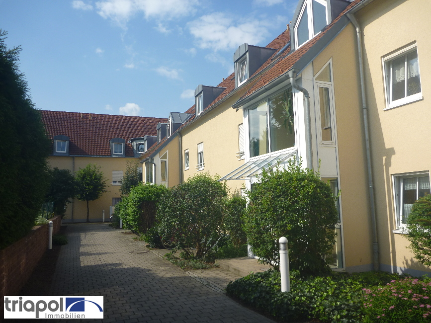 Ruhig und grün gelegene 1-Zi-Whg. mit Balkon und Laminatboden in Coswig.