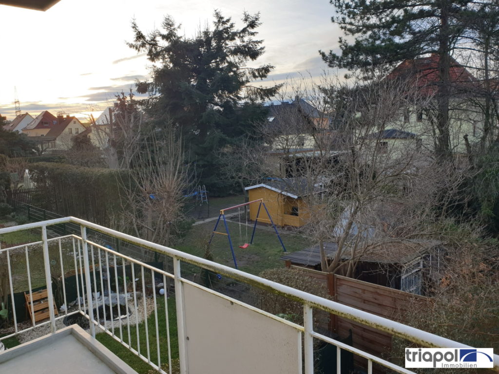 Schöne 2-Zi-Whg. mit Balkon und Einbauküche in ruhiger und grüner Lage von Coswig.