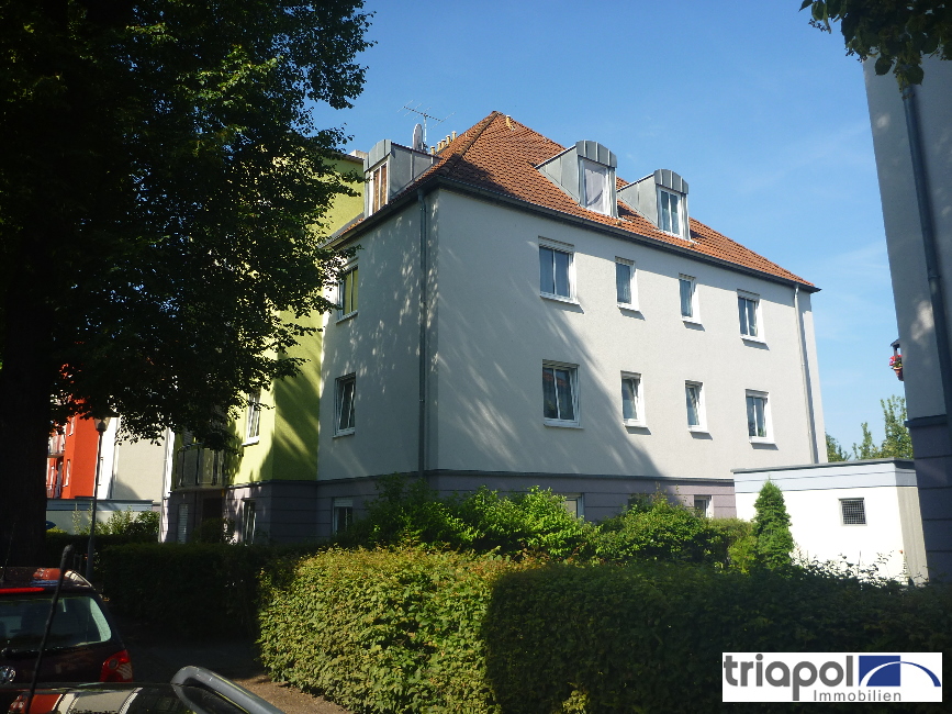 Schöne 2-Zi-Whg. mit West-Terrasse, kleinem Gartenanteil und Blick ins Grüne.