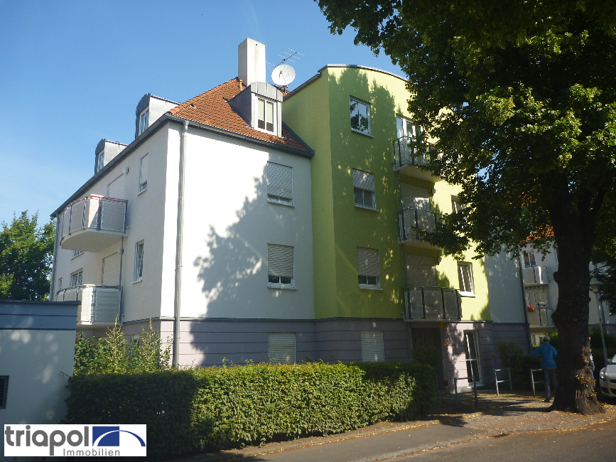 Schöne 2-Zi-Whg. mit West-Terrasse, kleinem Gartenanteil und Blick ins Grüne.