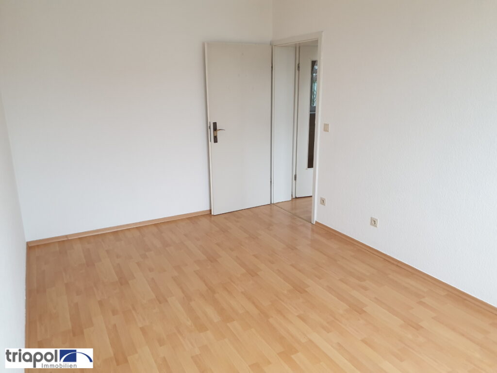 2-Zi-Dachgeschosswohnung in ruhiger und grüner Lage, am Stadtrand von Dresden.