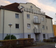 Hübsche 2-Zi-Whg. mit Balkon und Tiefgarage in ruhiger und grüner Lage.