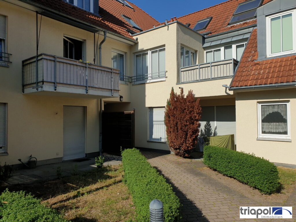 Schöne 2-Zi-Whg. mit TG-Stellplatz, Terrasse und Gartenanteil in grüner und ruhiger Stadtrandlage.