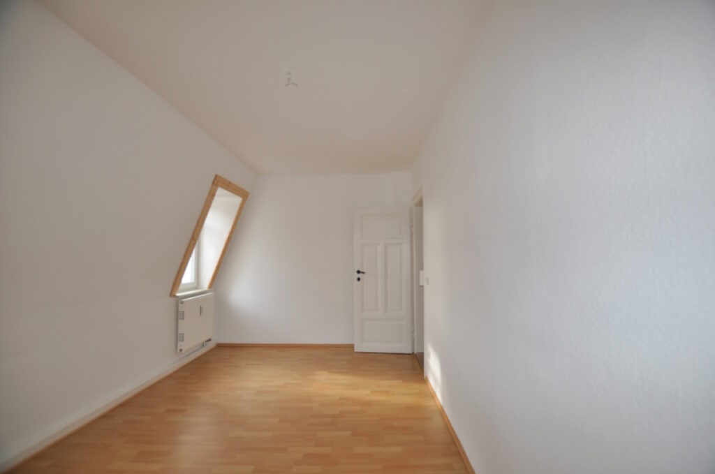 3-Zimmer-Wohnung mit Wohnküche und Balkon in Dresden Coschütz.