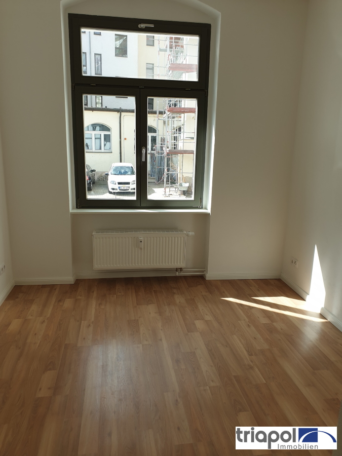 Gemütliche 2-Zi-Whg. mit großem Balkon und Einbauküche in Meißen.