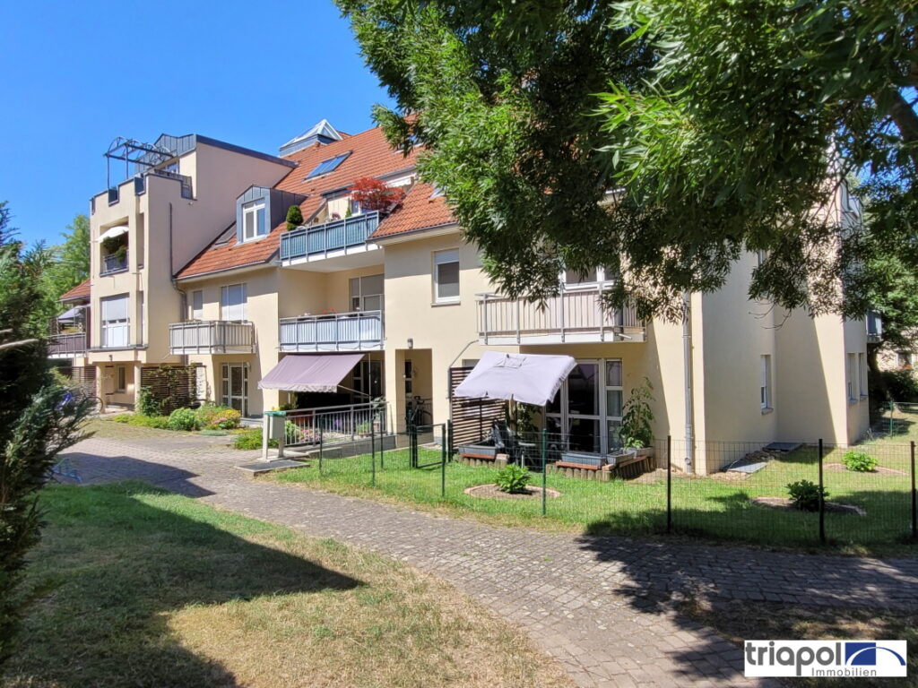 Gemütliche Eigentumswohnung mit Balkon und Laminatboden in ruhiger Stadtrandlage.