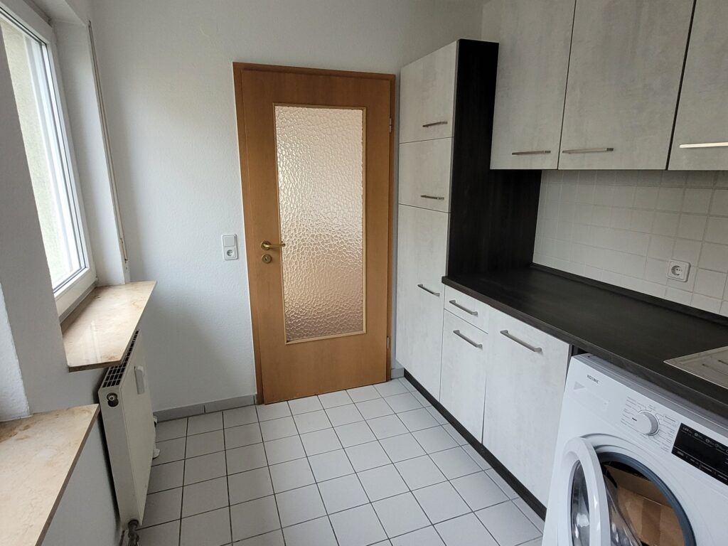 Helle und individuelle 2-Zi-Whg. mit Einbauküche und Balkon in Dresden Löbtau.