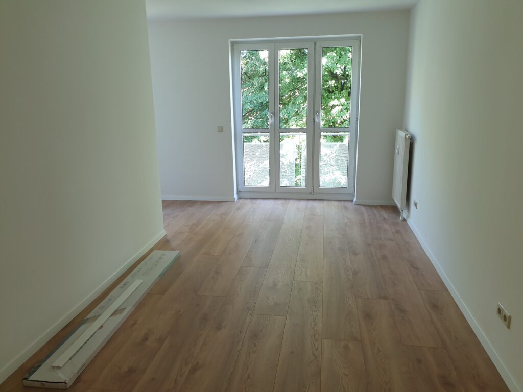 Schöne Maisonettewohnung mit 2 Balkone und Tiefgarage in Coswig.