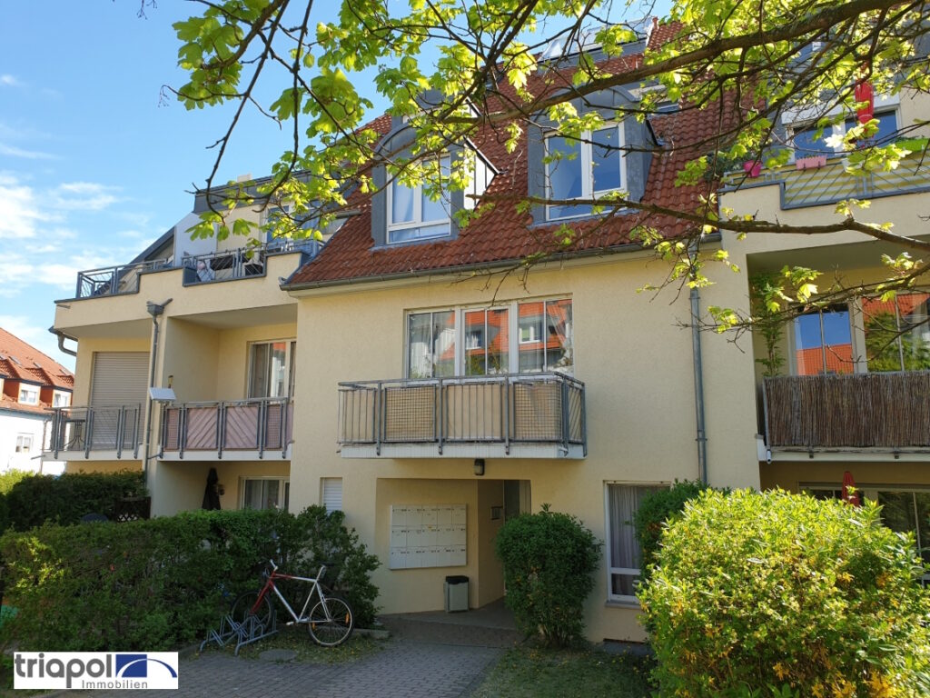 Vermiete 1-Zi-Wohnung mit Balkon als Kapitalanlage in grüner und ruhiger Stadtrandlage.