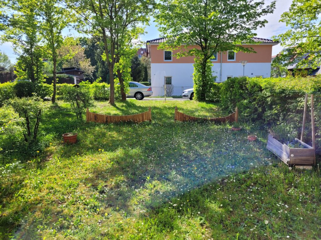 1-Zi-Whg. mit Terrasse und Gartenanteil in grüner und ruhiger Stadtrandlage von Dresden.