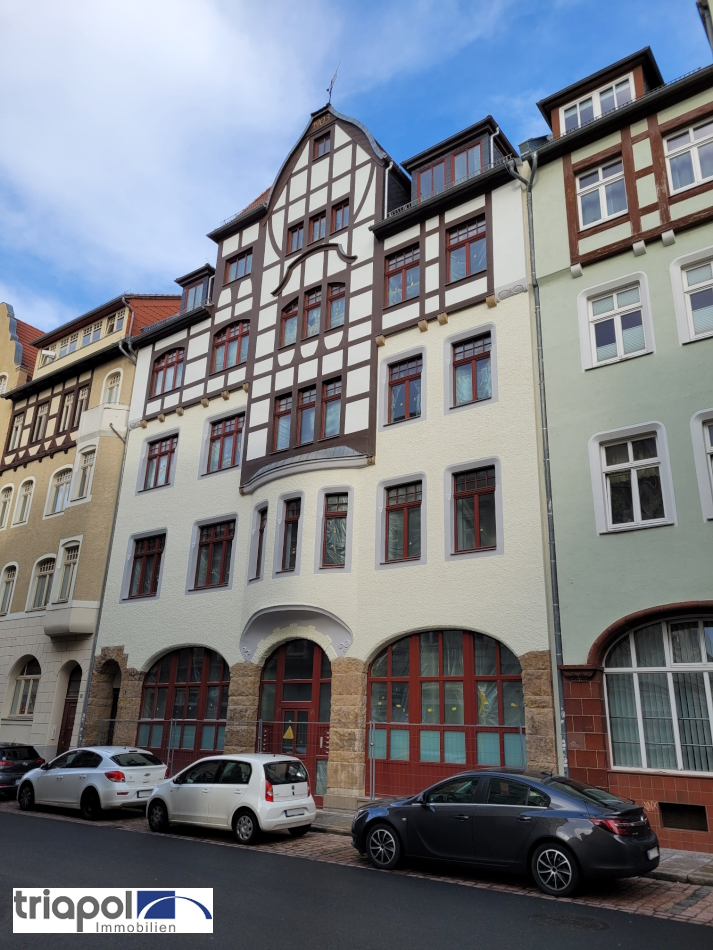 Erstbezug nach Sanierung! Hochwertige 4-Zi-Whg. mit EBK, Balkon und Stellplatz mit Lademöglichkeit in der Altstadt.