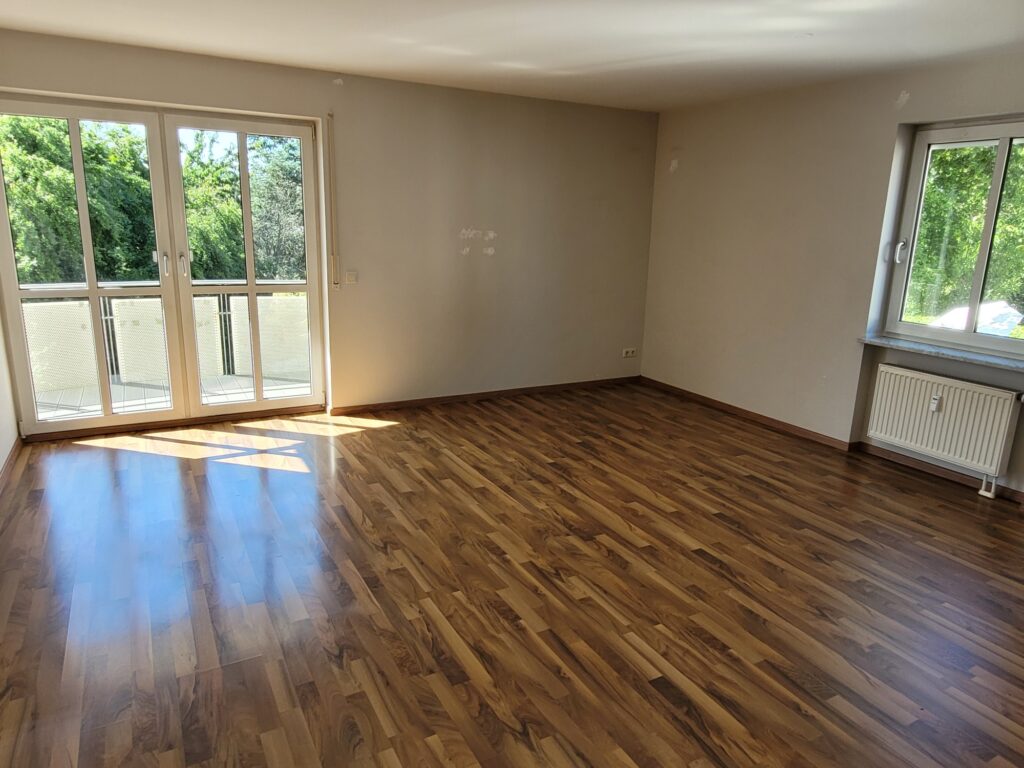 Schöne 2-Zi-Whg. mit Westbalkon in ruhiger und grüner Lage von Coswig.