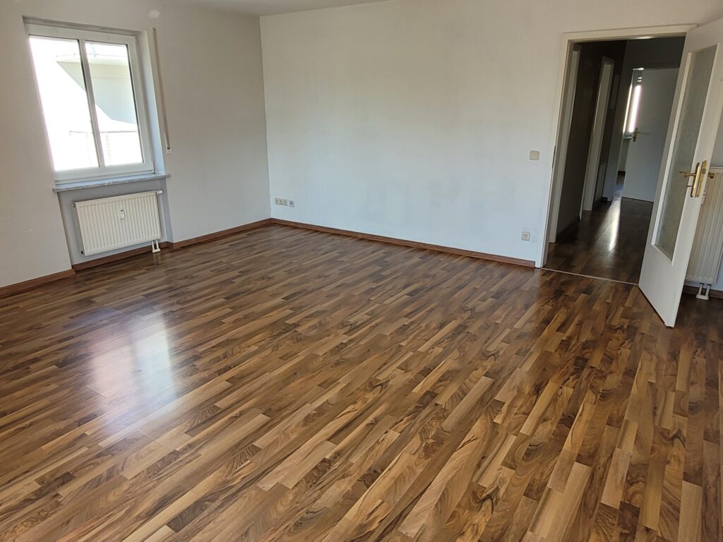 Schöne 2-Zi-Whg. mit Westbalkon in ruhiger und grüner Lage von Coswig.