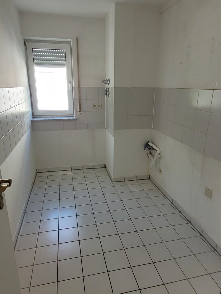 Schöne 2-Zi-Whg. mit Westbalkon in ruhiger und grüner Lage von Coswig.