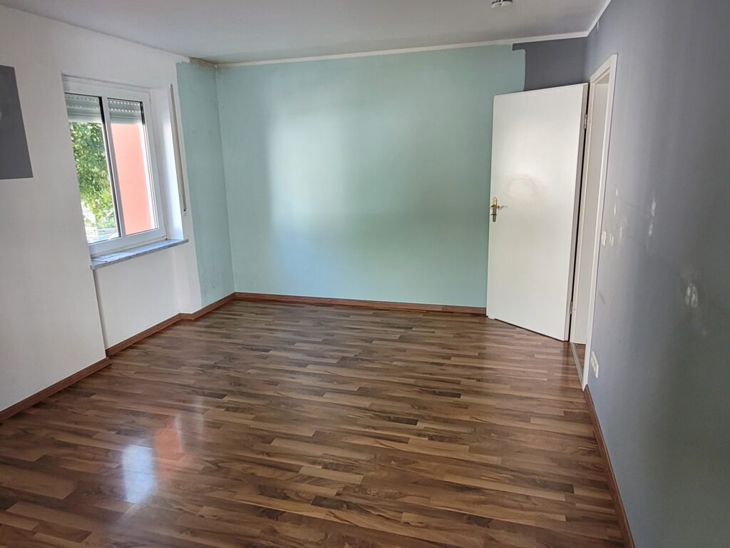 Schöne 2-Zi-Whg. mit Westbalkon in ruhiger und grüner Lage von Coswig.