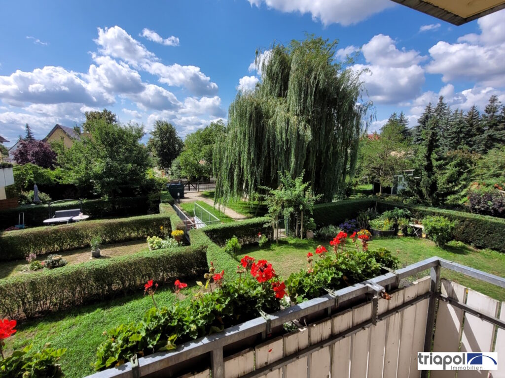 Schöne und helle 3-Zi-Wohnung mit Balkon in grüner und ruhiger Stadtrandlage.