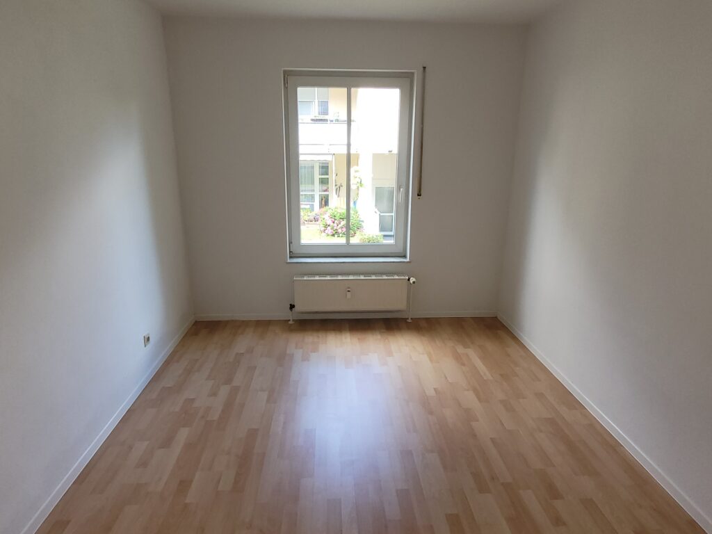 Gemütliche 2-Zi-Whg. mit Terrasse in ruhiger und grüner Stadtrandlage von Dresden.