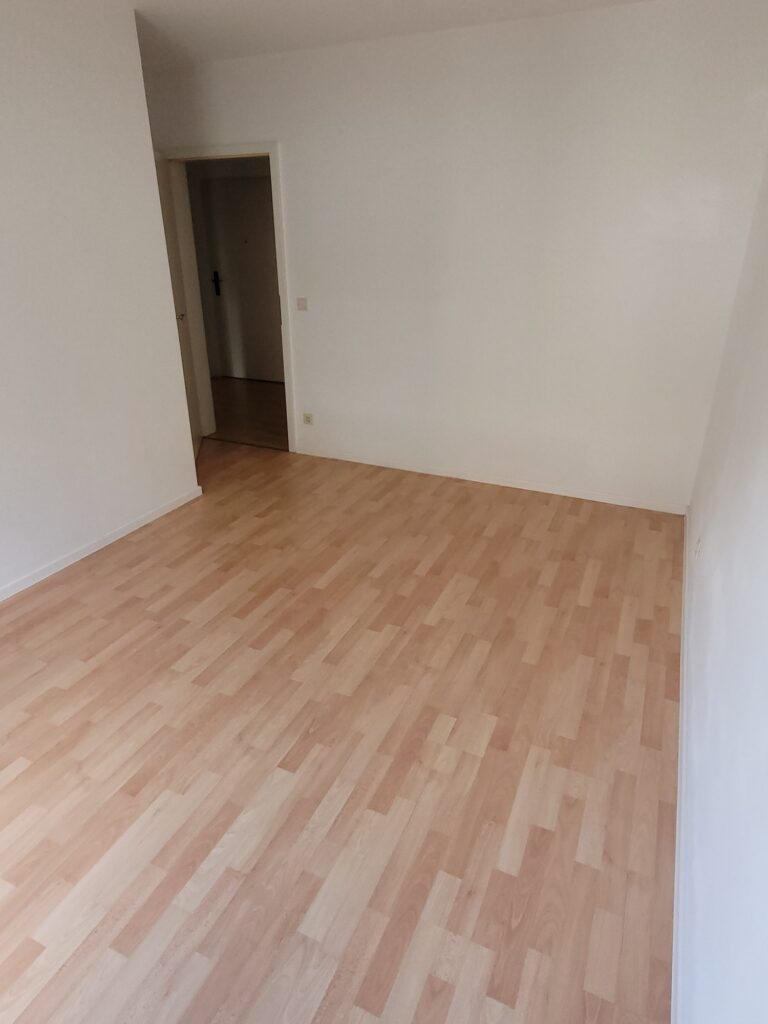 Gemütliche 2-Zi-Whg. mit Terrasse in ruhiger und grüner Stadtrandlage von Dresden.