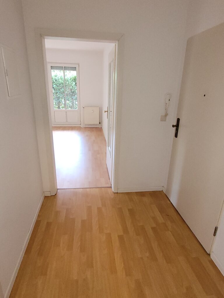 Gemütliche 2-Zi-Whg. mit Terrasse in ruhiger und grüner Stadtrandlage von Dresden.