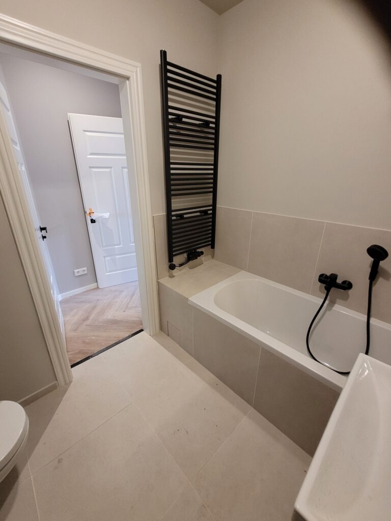 Erstbezug! Hochwertig sanierte 4-Zi-Whg. mit EBK, Balkon und Stellplatz in der Altstadt von Meißen.