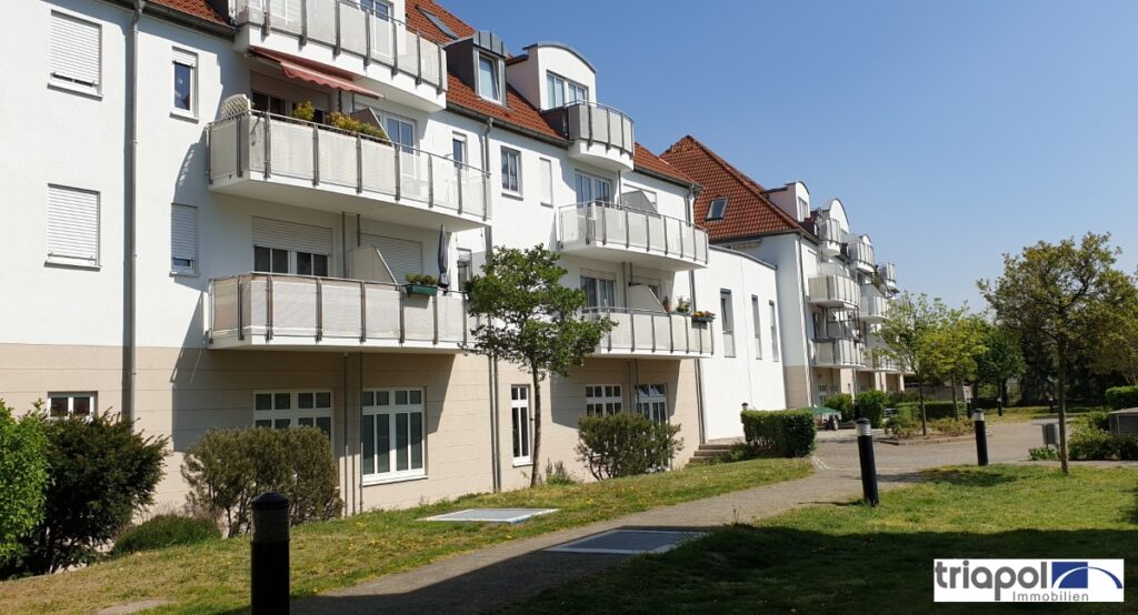 Hübsche 2-Zi-Whg. mit Balkon, Laminatboden und TG-Stellplatz in Coswig.