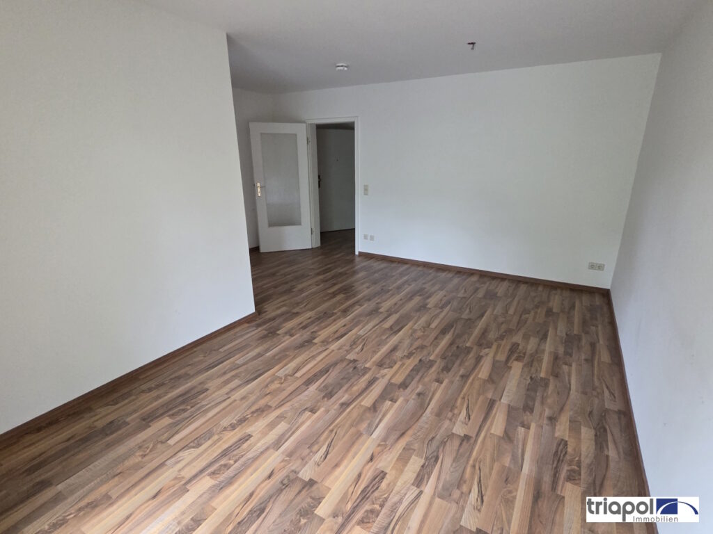 Gemütliche 1-Zi-Whg. mit Gartenterrasse und Tiefgarage in grüner Lage.