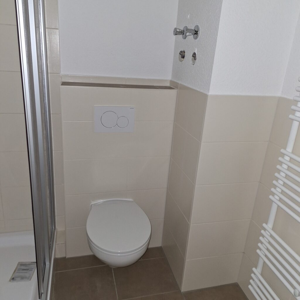 Hübsche 1-Zi-Wohnung mit Laminatboden und Balkon in ruhiger und grüner Lage.